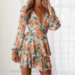 NWOT Hello Molly Floral Long Sleeve Dress